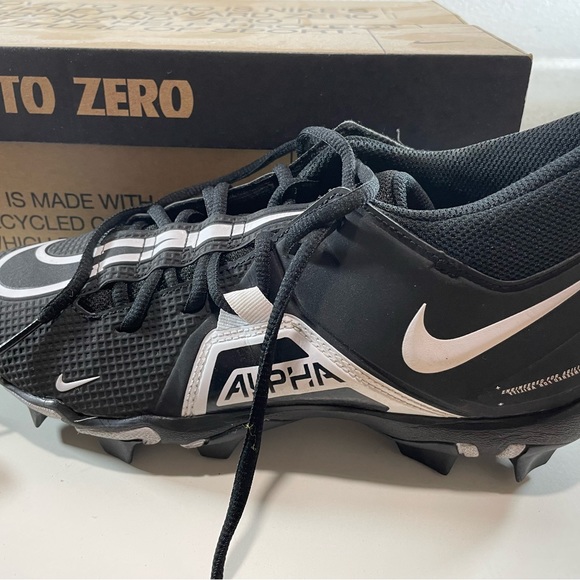 Nike football cleats - Picture 2 of 3